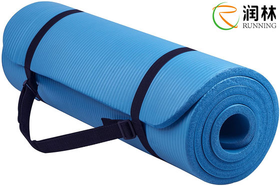 Estera anti de alta densidad gruesa adicional de la yoga del ejercicio del rasgón de la pulgada del 1/2 con la correa de transporte